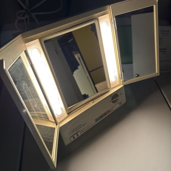 Vintage Clairol True To Light VIII Lighted Makeup Cosmetic Trifold Mirror LM-8C - Picture 5 of 7